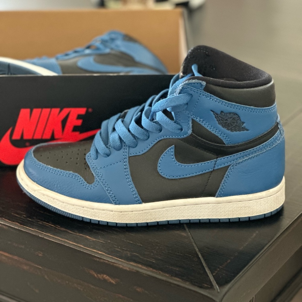 Nike Kids' Blue and Black Sneakers
